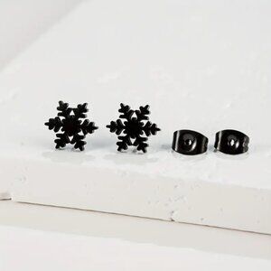 🍏50% OFF/3+...Snowflake Stud Earrings (Black color)